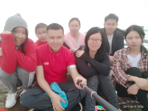 知管家登頂東莞第一高峰